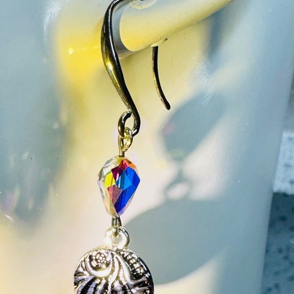 Earrings & necklace:  Silver disk with etched floral design, Swarovski accents - Picture 5 of 7